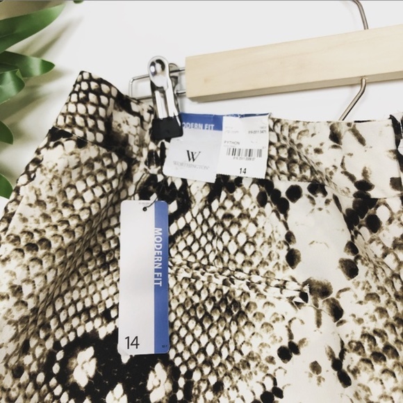 JCPenney Worthington NWT Snakeskin Print Shorts 14 - Picture 3 of 5